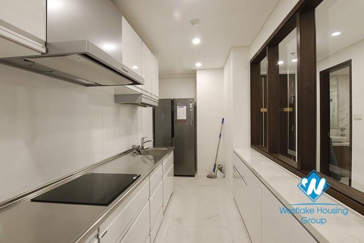 Apartment 3 bedroom for rent in 44 Yen Phu Building 